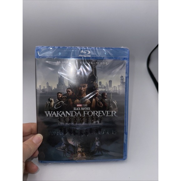 -NEW- Black Panther: Wakanda Forever (Blu-ray, Digital, No Slipcover) Sealed - Picture 1 of 5